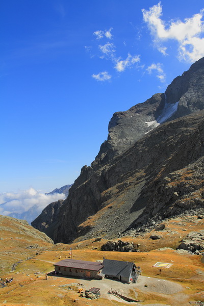 Rif. Cibrario sullo sfondo la Lera